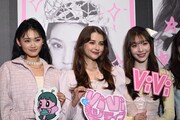 左から山﨑天、嵐莉菜、雑賀サクラ。
