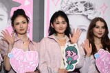 左からせいら、山﨑天、嵐莉菜。