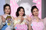 左からアリアナさくら、鎮西寿々歌、せいら。