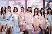 左からブリッジマン遊七、アリアナさくら、鎮西寿々歌、せいら、山﨑天、嵐莉菜、雑賀サクラ、有坂心花。