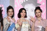 左からアリアナさくら、鎮西寿々歌、せいら。