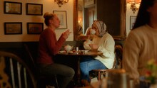 目黒蓮（Snow Man）が出演する「キリン 午後の紅茶」新CM「はじまりの午後」編より。