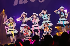 fav me、王道アイドルの顔も実力派グループの顔も見せたデビュー1周年ライブ