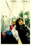 RHYMESTERの2ndアルバム「EGOTOPIA」のジャケット写真撮影時のアザーカット。1995年に新宿御苑の温室の中で撮影された。（Photo by Hidero Asakawa）©1995 File Records inc.