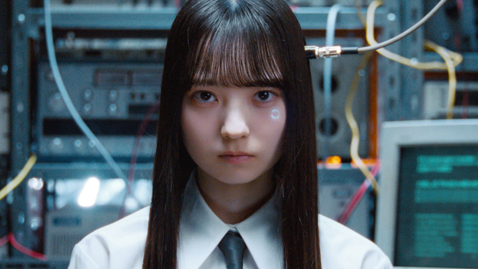 日向坂46佐藤優羽がアンドロイドに扮する「円周率」ミュージックビデオ公開、五期生単独ライブも決定