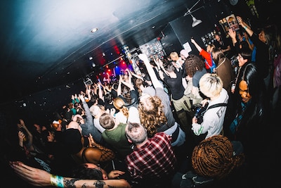 EMNWロンドン公演の様子（Photo by Jessie-Rose Lena）