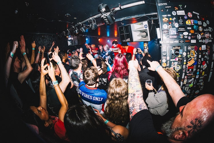EMNWロンドン公演の様子（Photo by Jessie-Rose Lena）