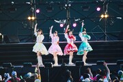 「りんご娘 はるか夢スタジアムライブ "Dream of Diamond" 輝け!! 10,000人のペンライト!!～40市町村の魅力大発見～」の様子。