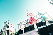 「りんご娘 はるか夢スタジアムライブ "Dream of Diamond" 輝け!! 10,000人のペンライト!!～40市町村の魅力大発見～」の様子。