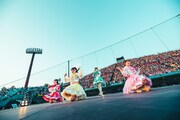 「りんご娘 はるか夢スタジアムライブ "Dream of Diamond" 輝け!! 10,000人のペンライト!!～40市町村の魅力大発見～」の様子。