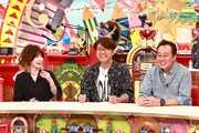 左からYOU、さまぁ～ず。©︎フジテレビ