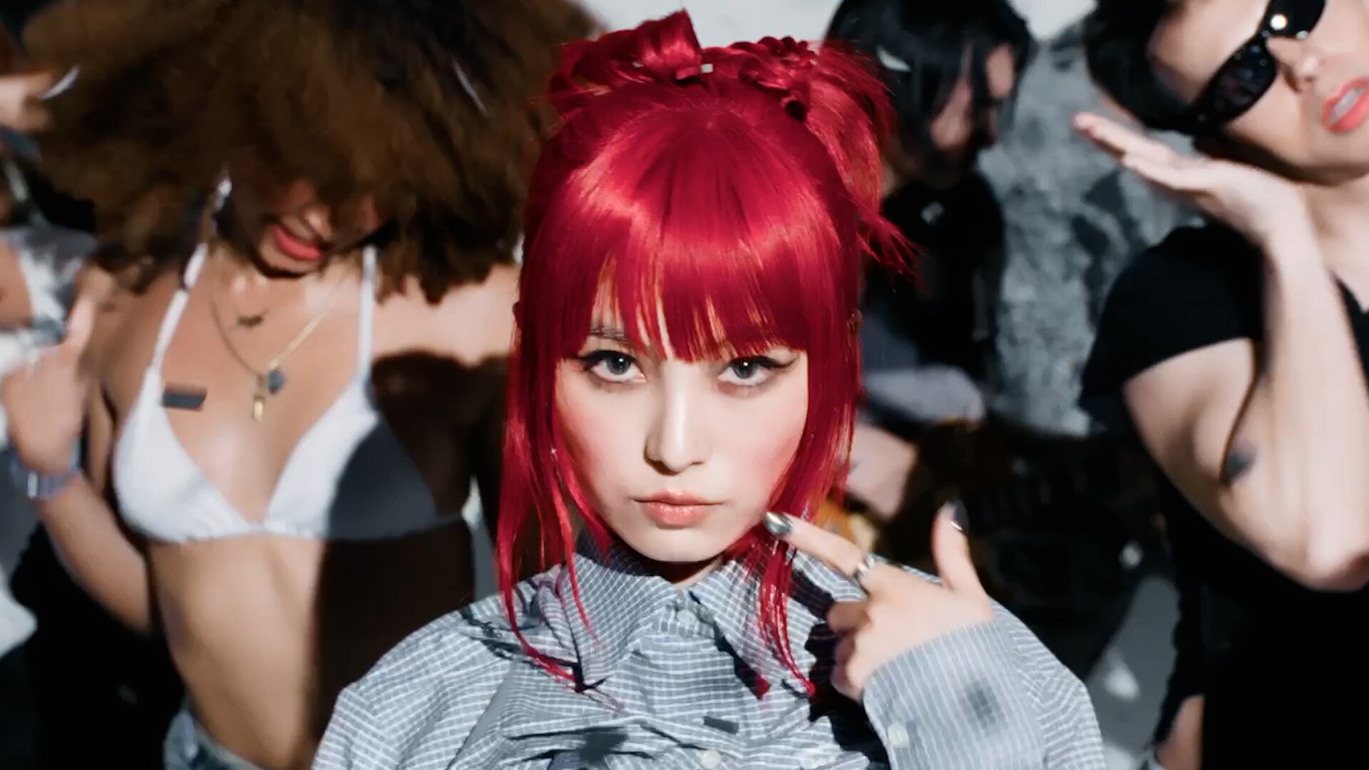 a子のダンスシーンもアリ、新曲「Earl Gray」ミュージックビデオ公開
