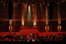 「HYDE Orchestra Tour 2026 JEKYLL in Wien」の様子。（撮影：田中和子）