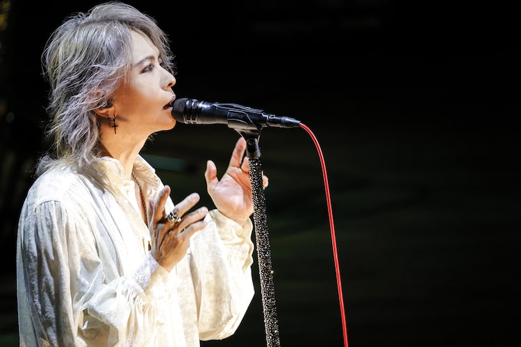 HYDEが音楽の街・ウィーンで迎えた至上のツアーファイナル、老舗ホールで披露した集大成の歌