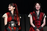 左から秋田莉杏（僕が見たかった青空）、菅原茉椰。