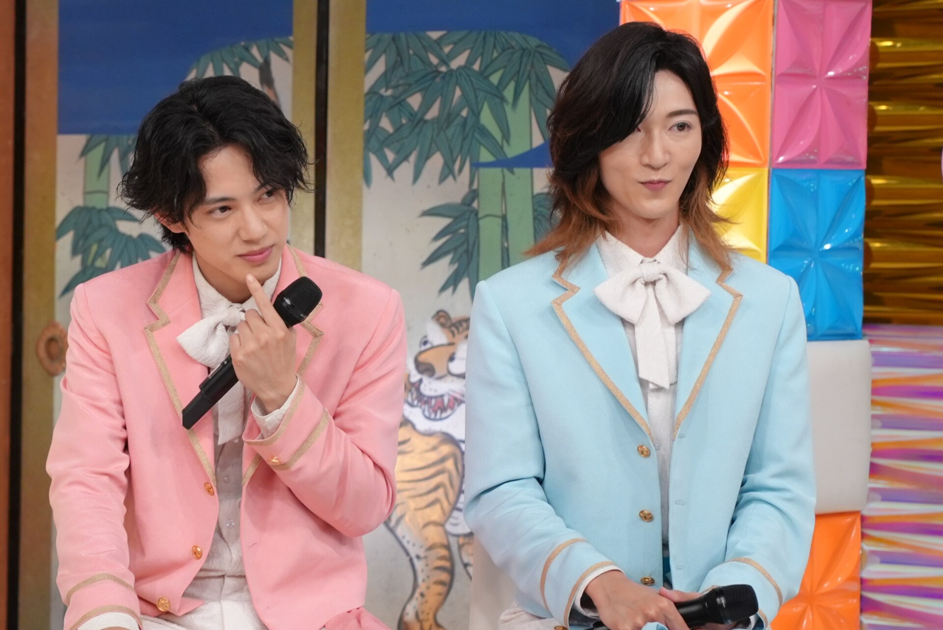 左からケンケン、サカイJr.。 [画像ギャラリー 12/33] - 音楽ナタリー