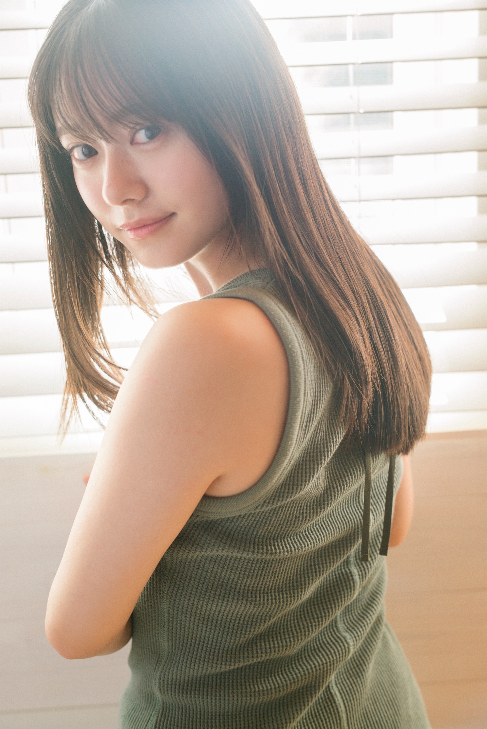 乃木坂46西野＆℃-ute矢島「スピリッツ」で“六月の花嫁”に - 音楽ナタリー