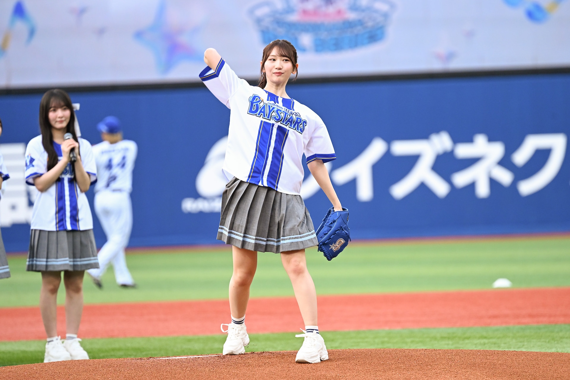 日向坂46×ベイスターズ、聖地ハマスタでの藤嶌果歩セレモニアルピッチ