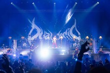 ano「Hall Tour 2026 DUAL DINER」大阪・グランキューブ大阪（大阪府立国際会議場）公演の様子。（撮影：横山マサト）