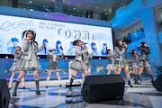 RE-GE「0秒前」のリリース記念イベント サンシャインシティ 噴水広場公演の様子。