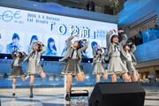 RE-GE「0秒前」のリリース記念イベント サンシャインシティ 噴水広場公演の様子。