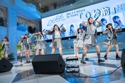 RE-GE「0秒前」のリリース記念イベント サンシャインシティ 噴水広場公演の様子。