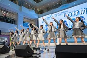 RE-GE「0秒前」のリリース記念イベント サンシャインシティ 噴水広場公演の様子。