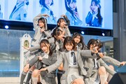 RE-GE「0秒前」のリリース記念イベント サンシャインシティ 噴水広場公演の様子。