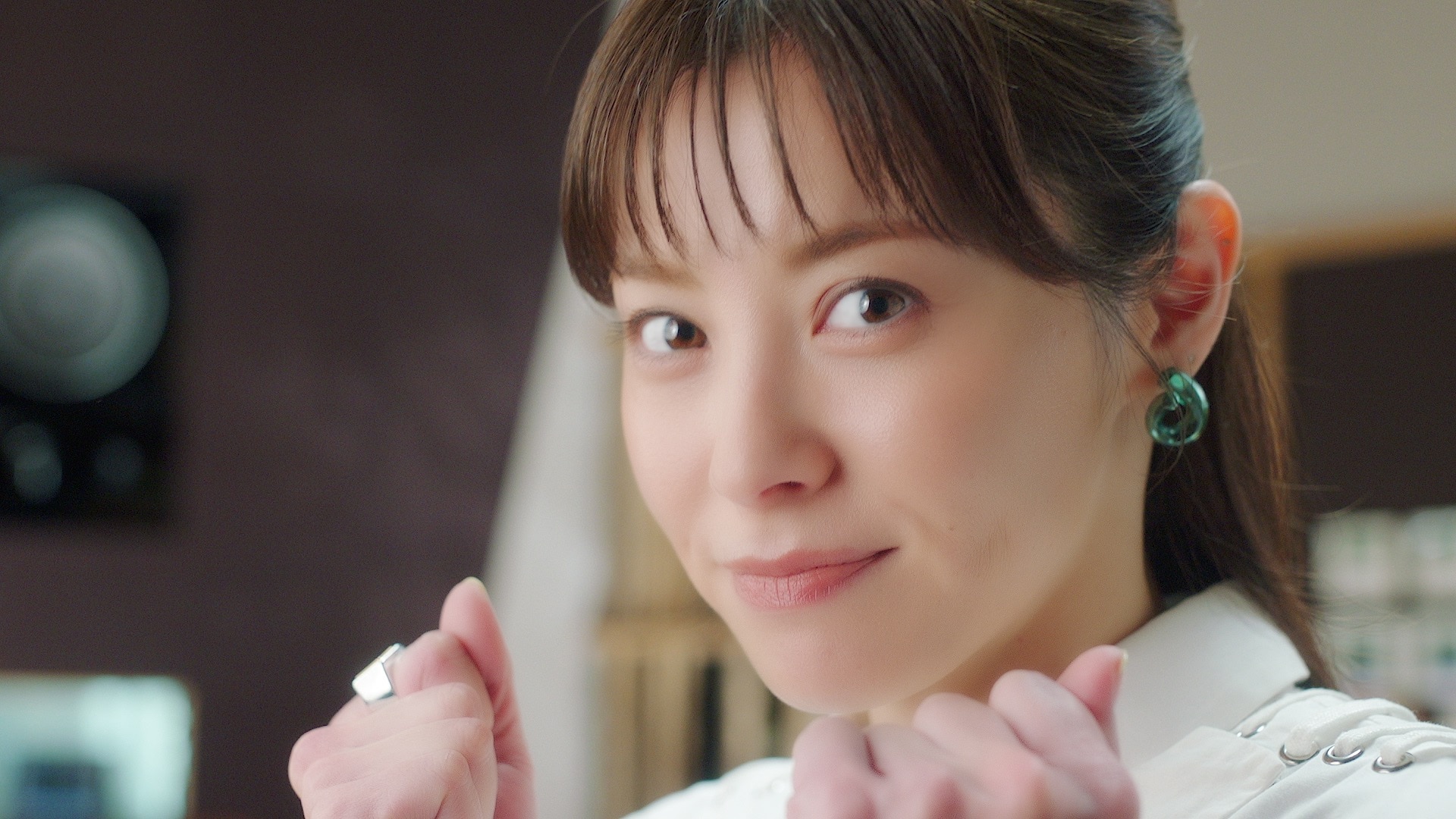 松浦亜弥がめっちゃ歌う！“25周年同士”のコラボ「キシリクリスタル」新