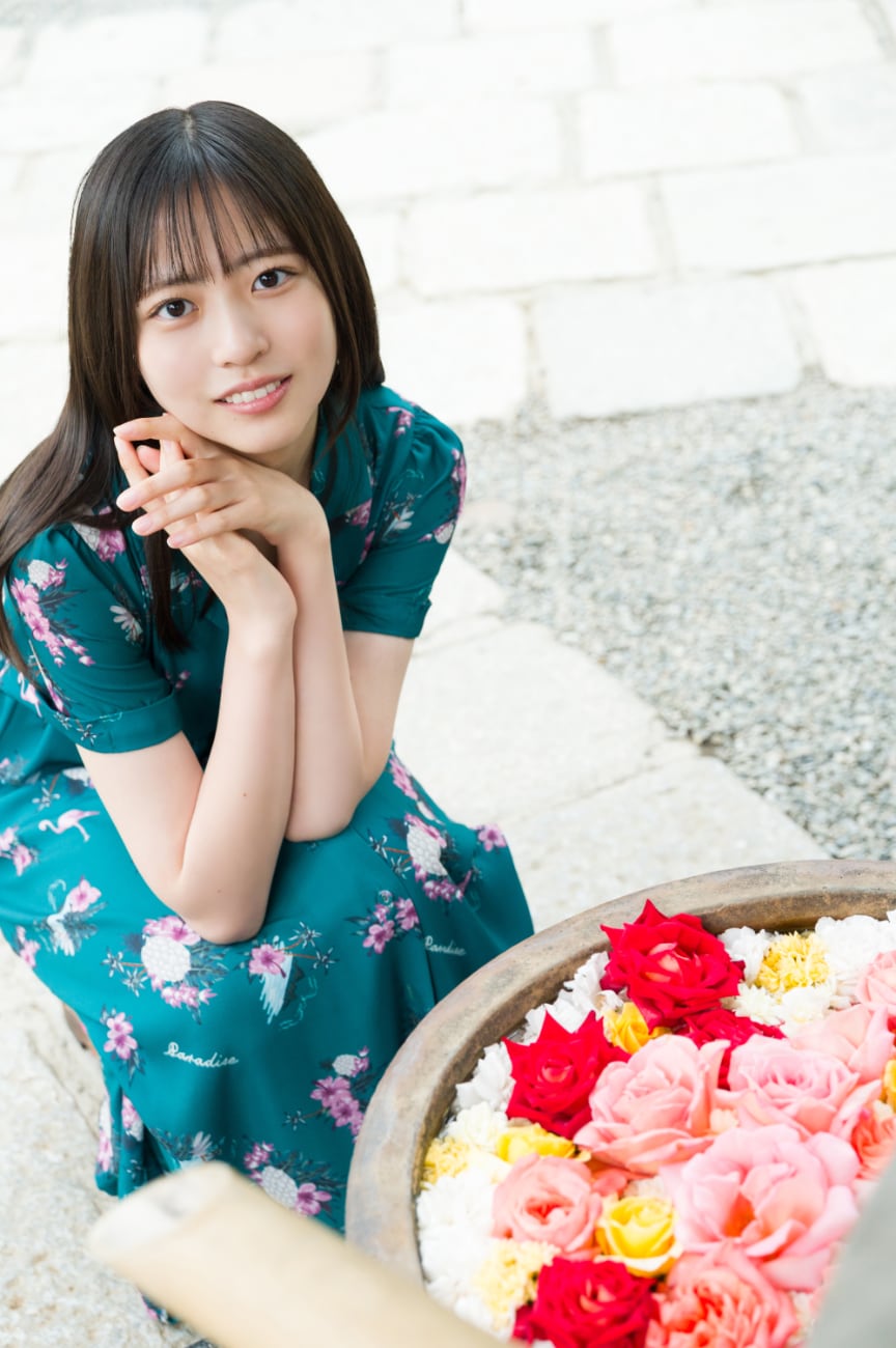 日向坂46正源司陽子が「週刊少年サンデー」表紙に登場、初夏の調布を