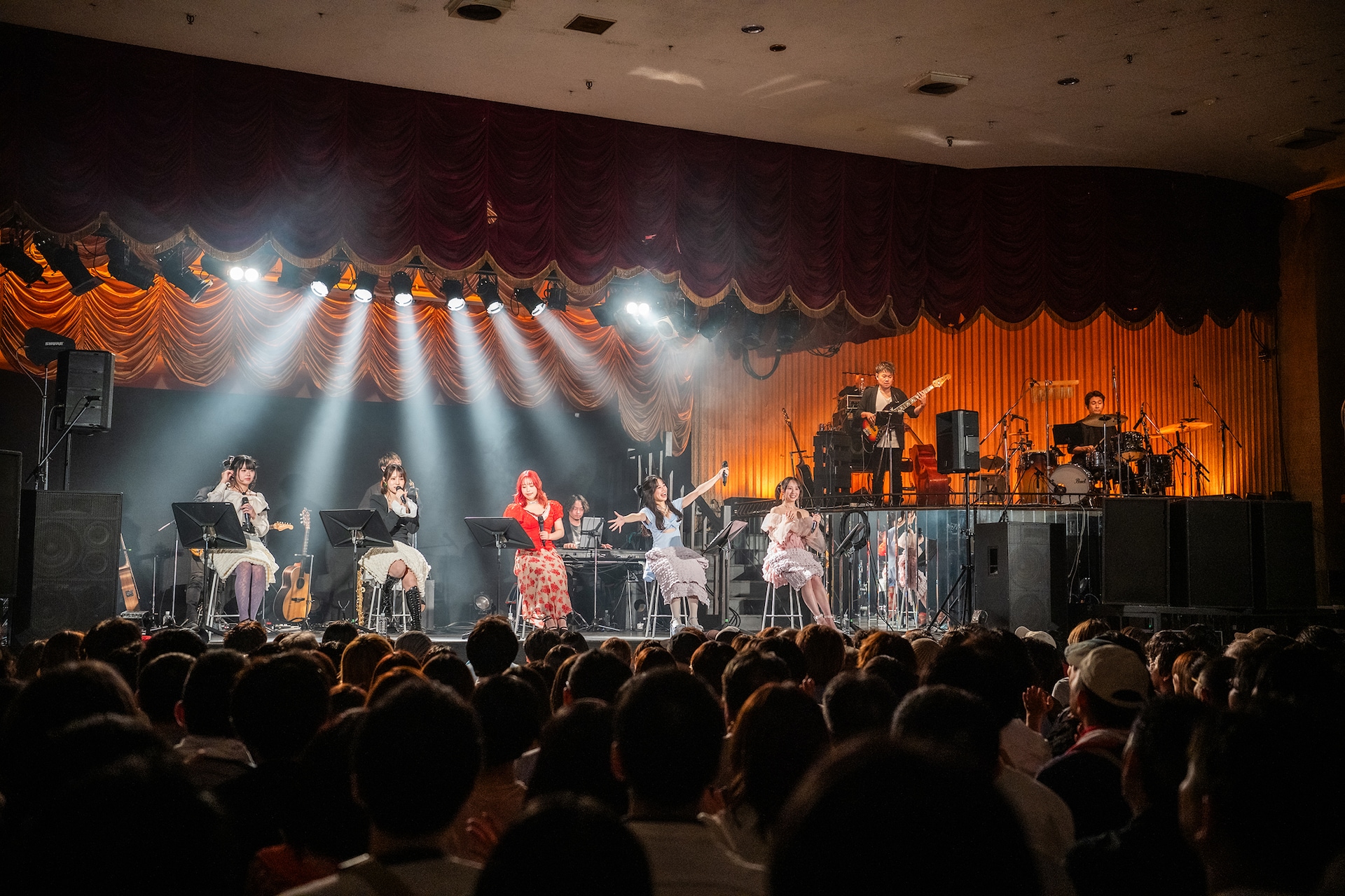 フィロのス、ダンスを封印して歌で勝負　念願アコースティックライブで11年の歴史を噛み締める