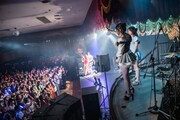 フィロソフィーのダンス「Sing for Philosophy byライブナタリー」の様子。