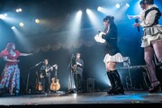 フィロソフィーのダンス「Sing for Philosophy byライブナタリー」の様子。