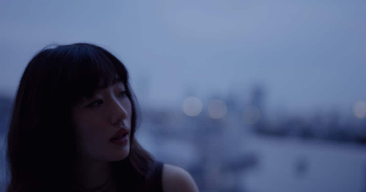 にしな新曲「クローバー」ミュージックビデオ公開、映画「モブ子の恋」主題歌