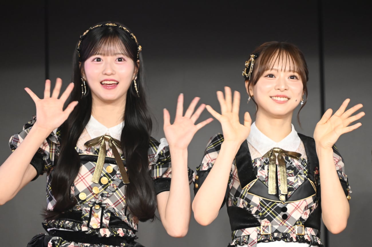 左から八木愛月、倉野尾成美。 [画像ギャラリー 17/24] - 音楽ナタリー