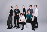 Reebokのアイテムを着用したTREASURE。