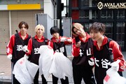 つば男によるクリーンパトロールの様子。