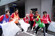 つば男によるクリーンパトロールの様子。