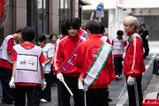 つば男によるクリーンパトロールの様子。