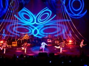 「TUBE LIVE AROUND 2025-2026 Keep On Sailin'」の様子。