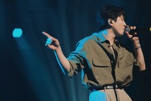 M!LK吉田仁人「東京」MV公開、初リリースパーティでは弾き語り披露