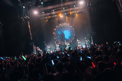 「Mirror,Mirror 7th ONE MAN LIVE『光歌鳴鏡』」の様子。