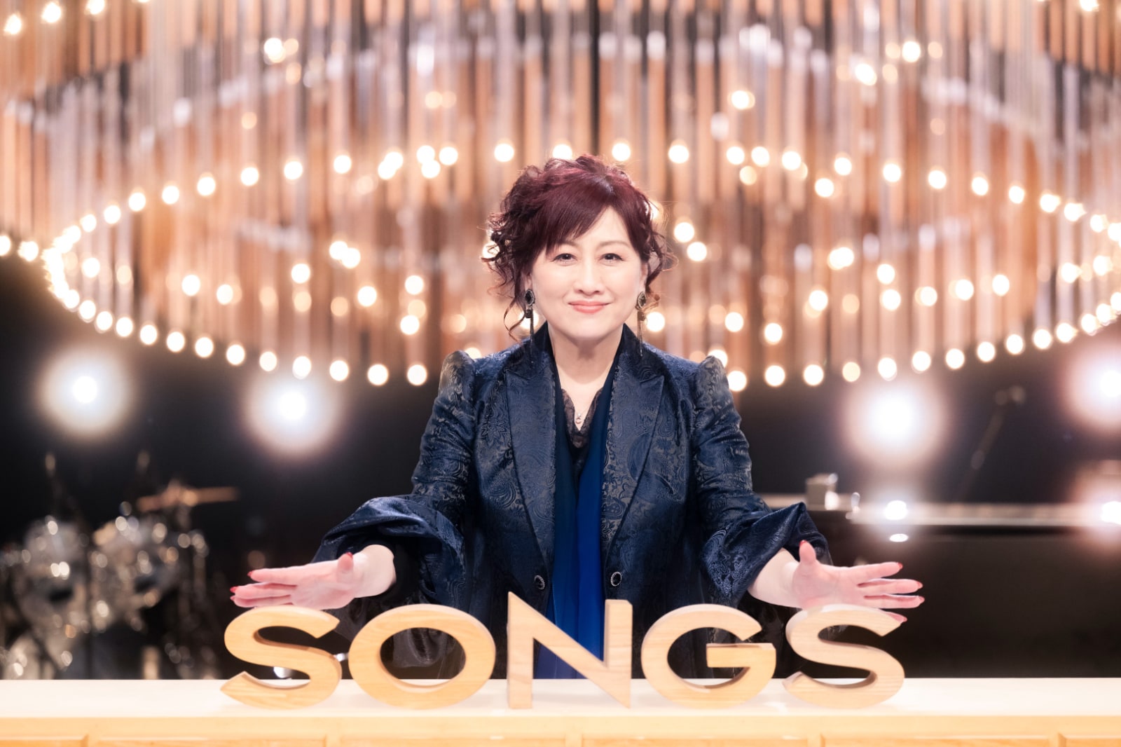 渡辺美里が「SONGS」に初登場、「My Revolution」を小室哲哉のピアノで披露
