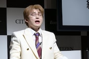 若槻千夏の判定を待つユーキ（超特急）。