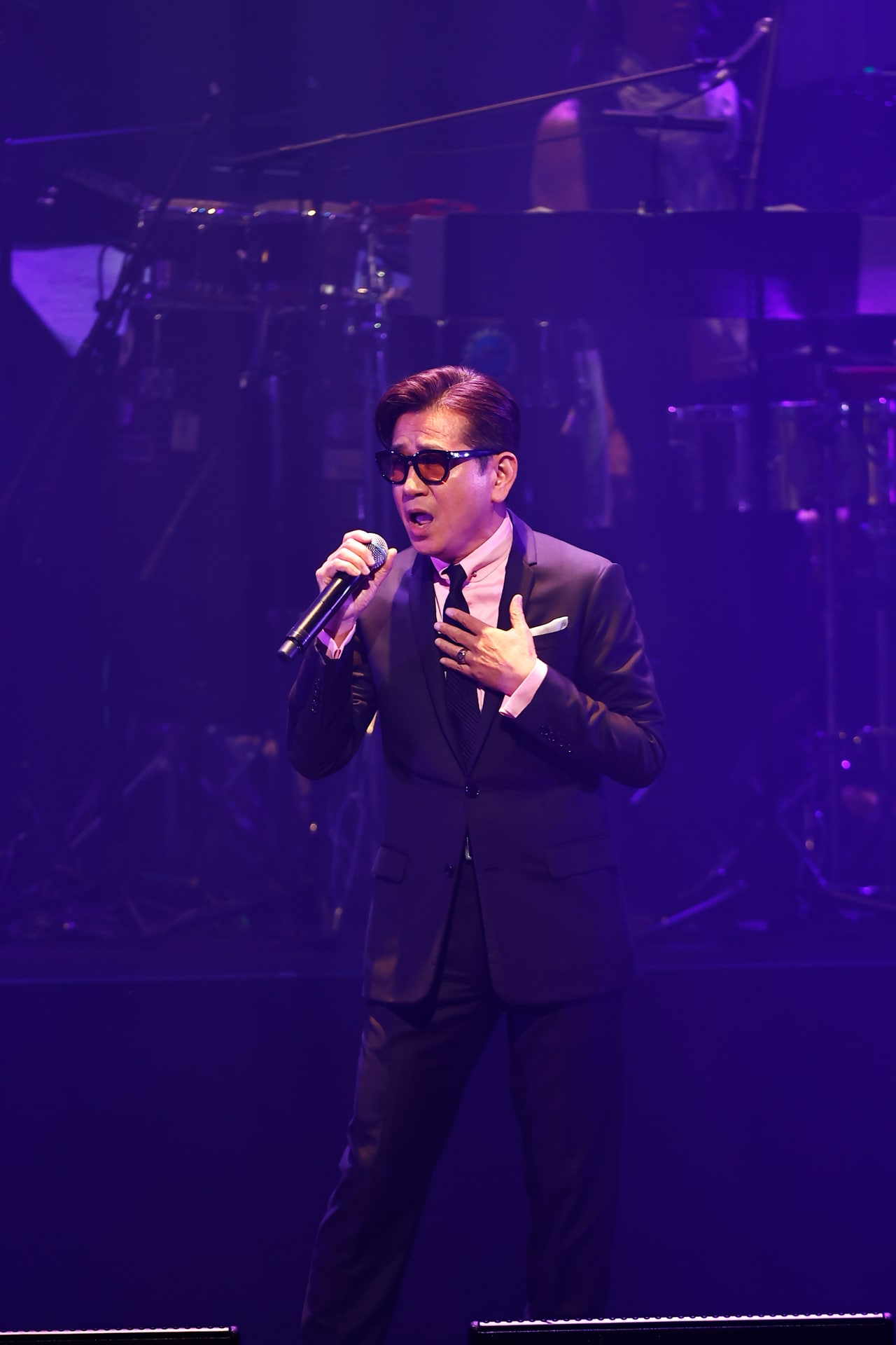 浜崎あゆみ、台風21号の影響で本日の兵庫公演中止 - 音楽ナタリー