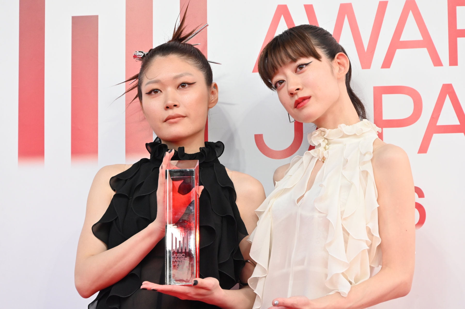 羊文学。「MUSIC AWARDS JAPAN 2026」で最優秀オルタナティブ楽曲賞を