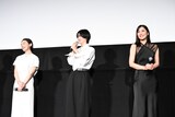 撮影現場の様子を楽しそうに振り返る久保田紗友、橋本愛、石川恋。