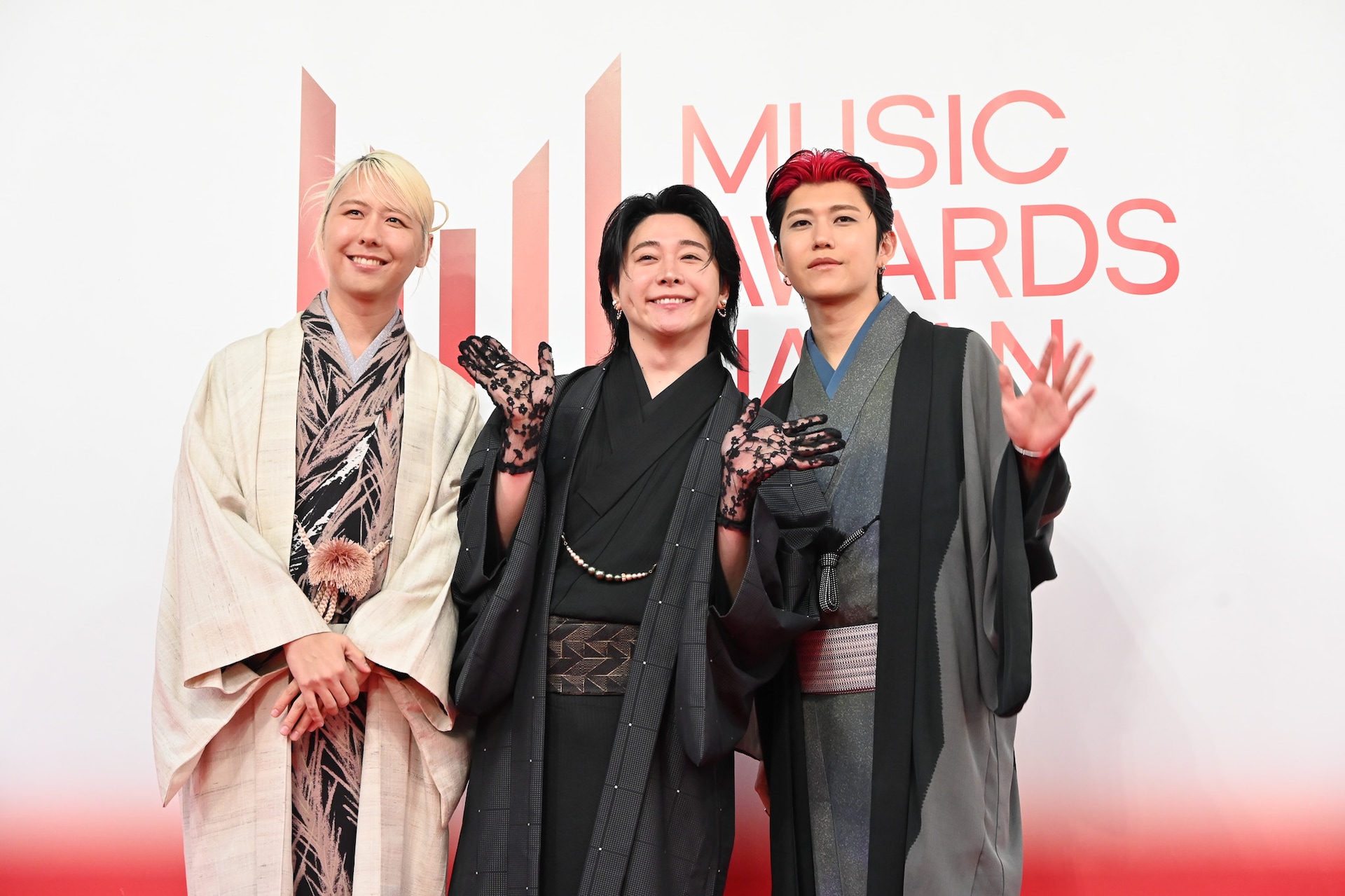 Mrs. GREEN APPLE。「MUSIC AWARDS JAPAN 2026」で最優秀アーティスト