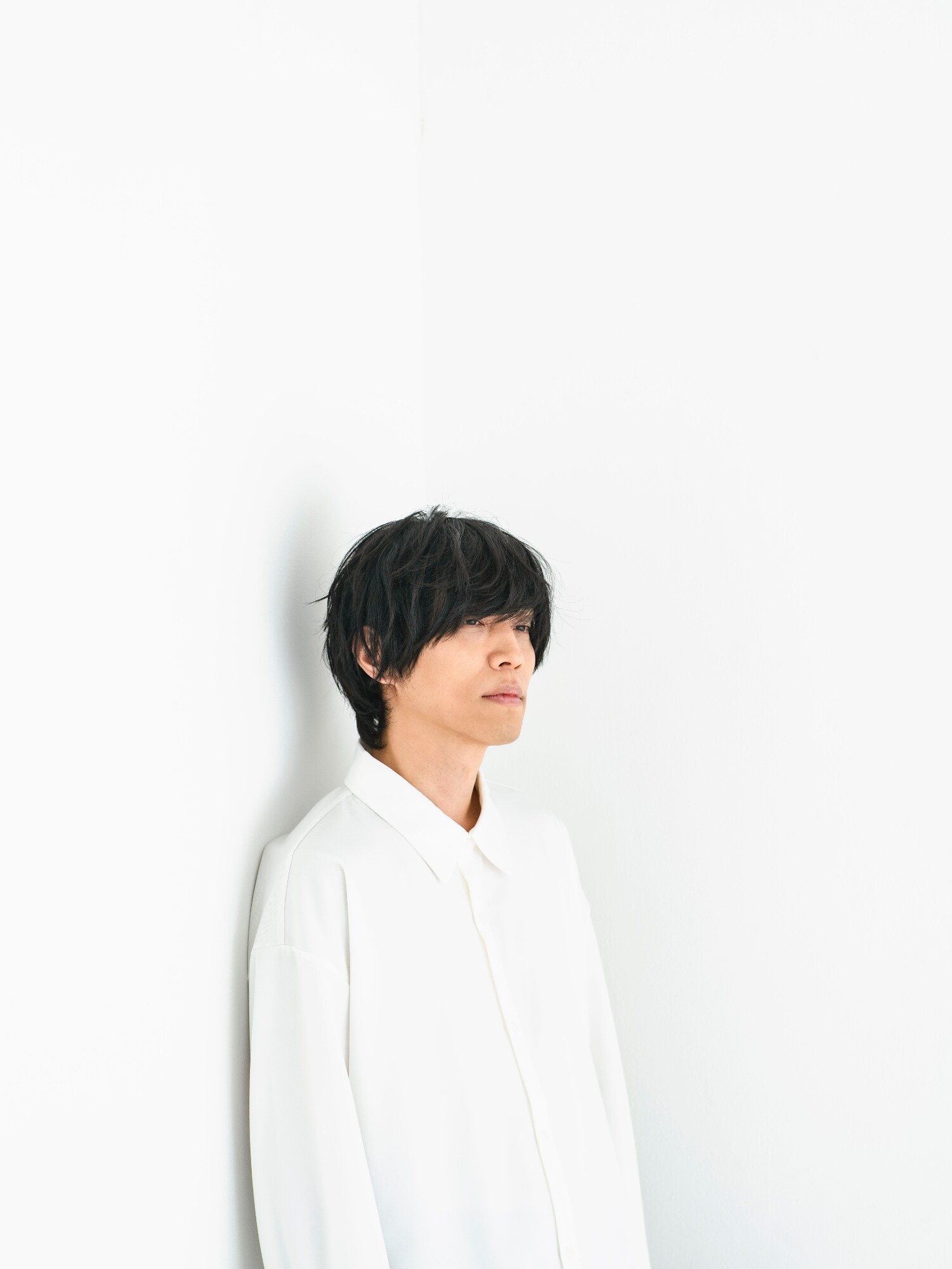 androp内澤崇仁が弾き語り＆リーディングツアー開催、VALAADOとのコラボシャツも発表