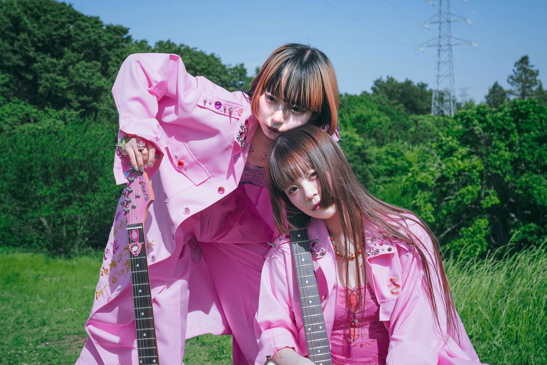 ゆるめるモ！ねるん×diigさらが新ユニット桃組暴想族結成、ワンマンライブも決定